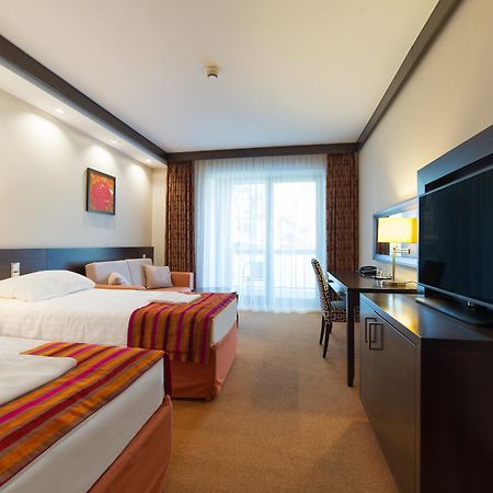 Hotel Pagony Wellness Nyíregyháza Extérieur photo