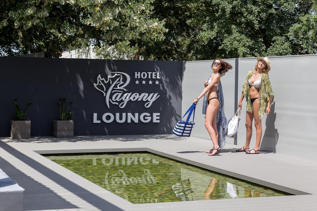 Hotel Pagony Wellness Nyíregyháza Extérieur photo