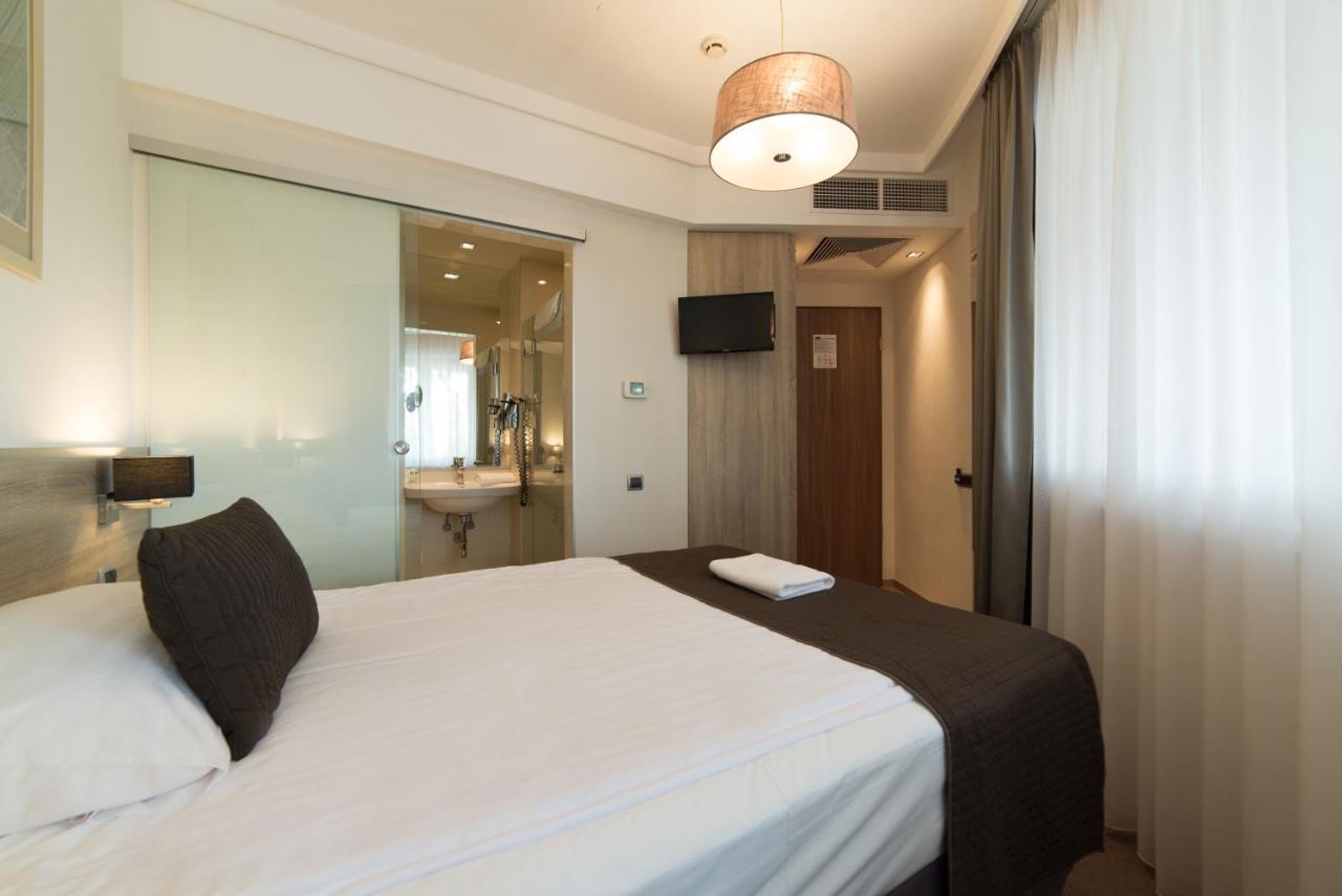 Hotel Pagony Wellness Nyíregyháza Extérieur photo